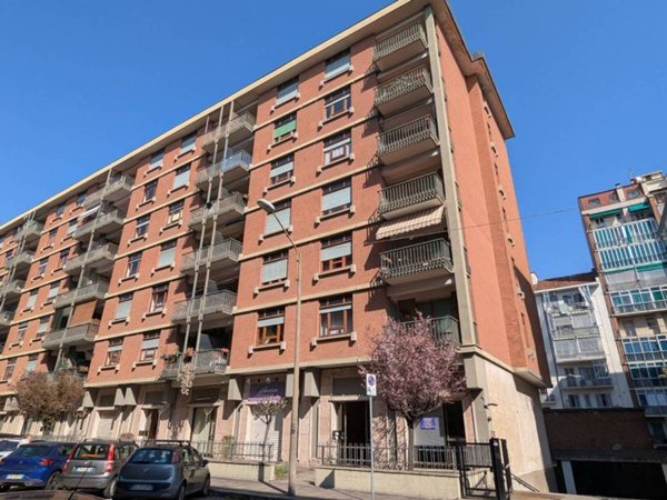 appartamento in vendita a Torino in zona Lingotto