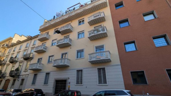 appartamento in vendita a Torino in zona Cit Turin