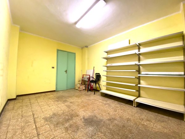 locale di sgombero in vendita a Torino in zona Santa Rita