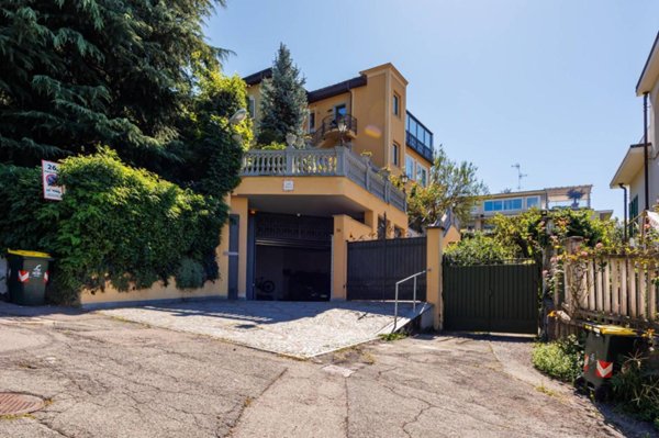 casa indipendente in vendita a Torino in zona Pilonetto