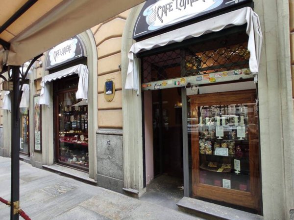 negozio in vendita a Torino in zona San Salvario