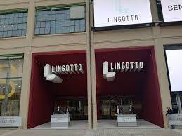 negozio in vendita a Torino in zona Lingotto