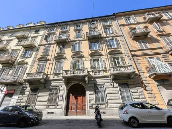 appartamento in vendita a Torino in zona Crocetta