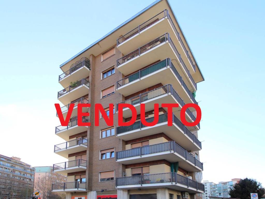 appartamento in vendita a Torino in zona Santa Rita
