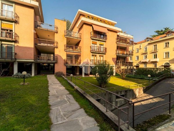 esavano in vendita a Torino