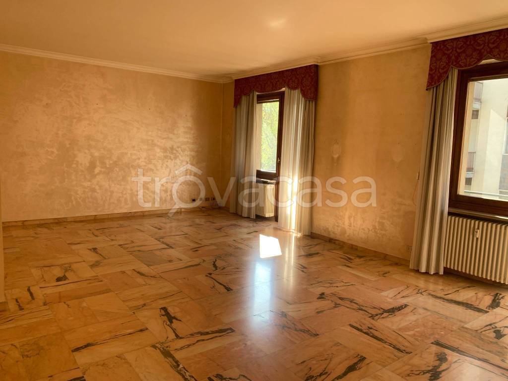 appartamento in vendita a Torino in zona Crocetta