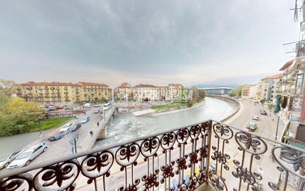 appartamento in vendita a Torino in zona Vanchiglia