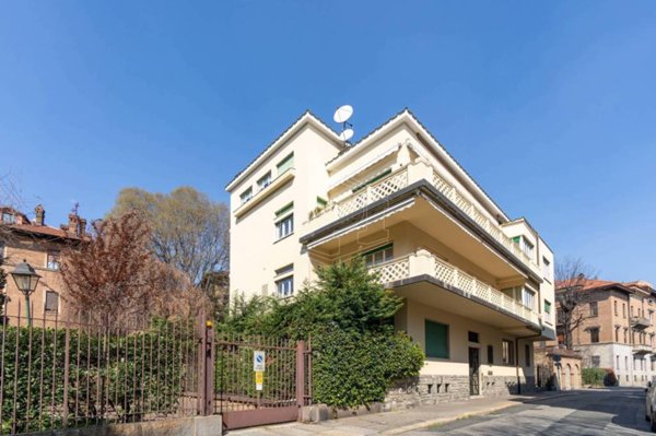 appartamento in vendita a Torino in zona Crocetta