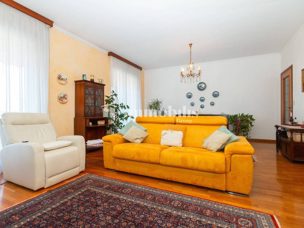 appartamento in vendita a Torino in zona Parella