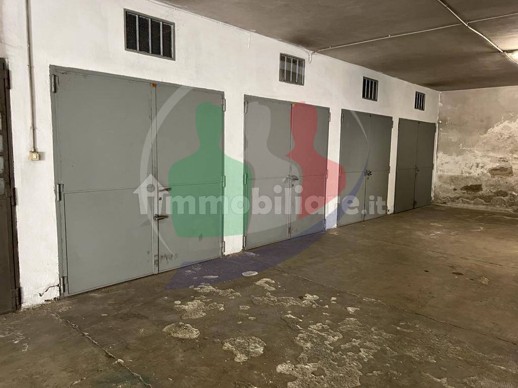 locale di sgombero in vendita a Torino in zona Mirafiori Sud