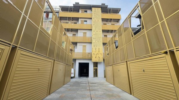 appartamento in vendita a Torino in zona Cit Turin