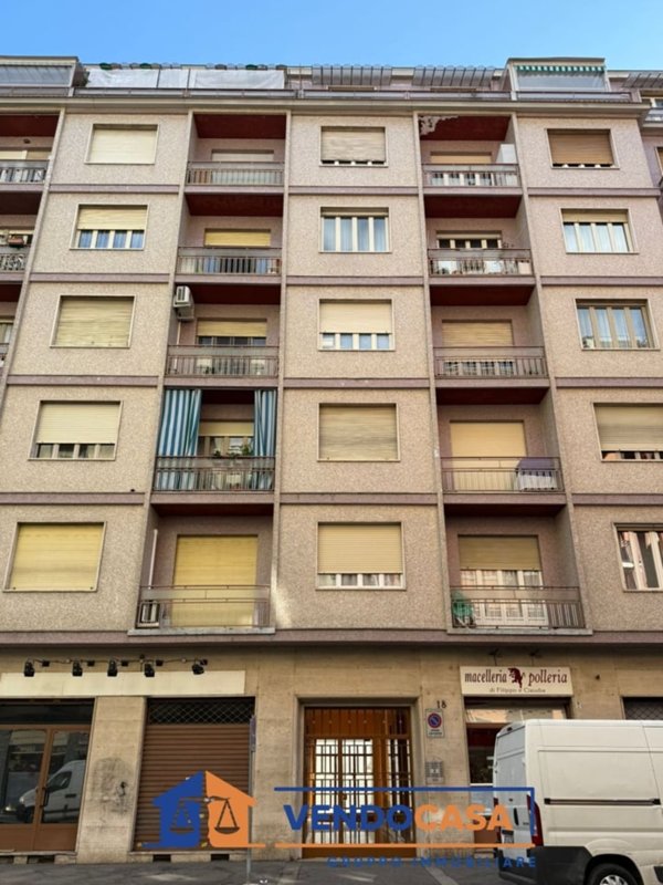 appartamento in vendita a Torino in zona Lingotto