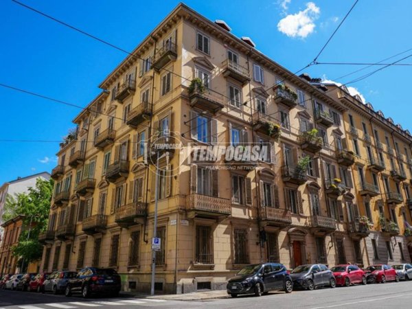 appartamento in vendita a Torino in zona San Salvario