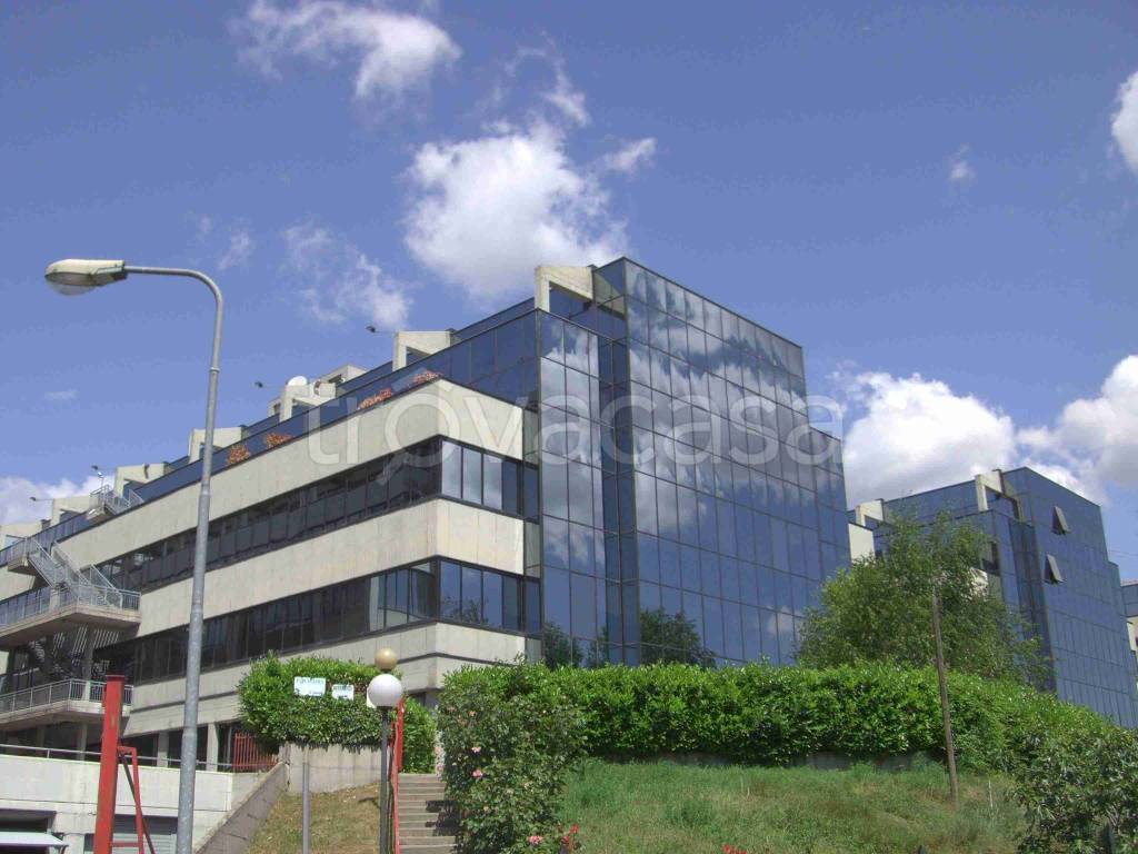 ufficio in vendita a Torino in zona Mirafiori Sud