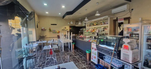 negozio in vendita a Torino in zona Borgata Vittoria