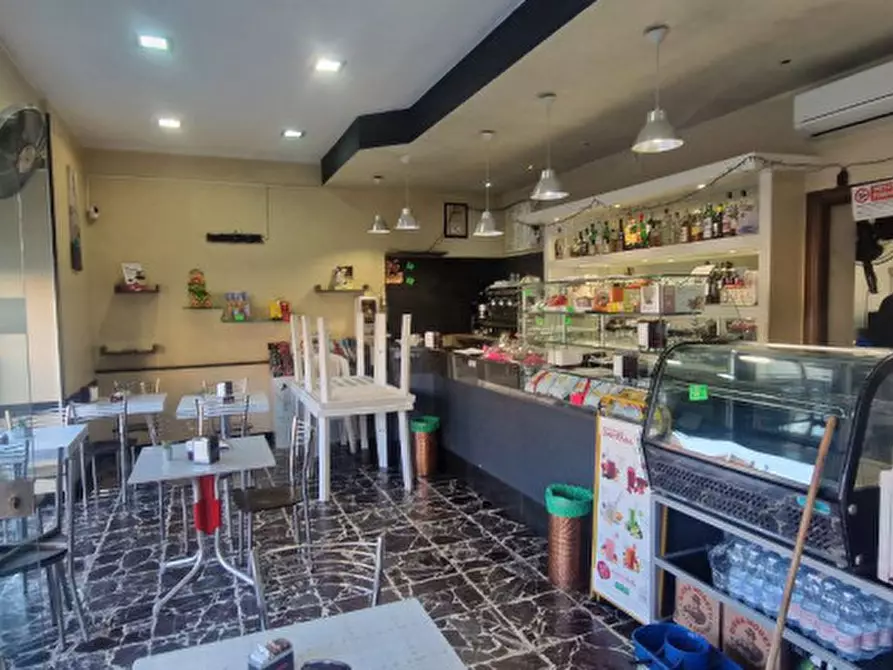 negozio in vendita a Torino in zona Borgata Vittoria