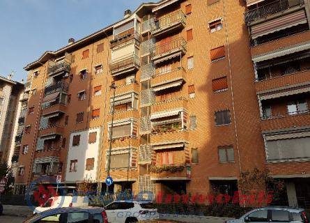 appartamento in vendita a Torino in zona Madonna di Campagna