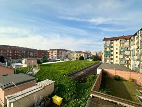appartamento in vendita a Torino in zona Lingotto