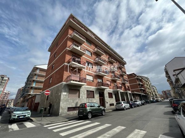 appartamento in vendita a Torino in zona Lucento