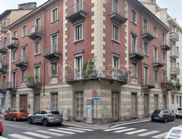 negozio in vendita a Torino in zona Aurora
