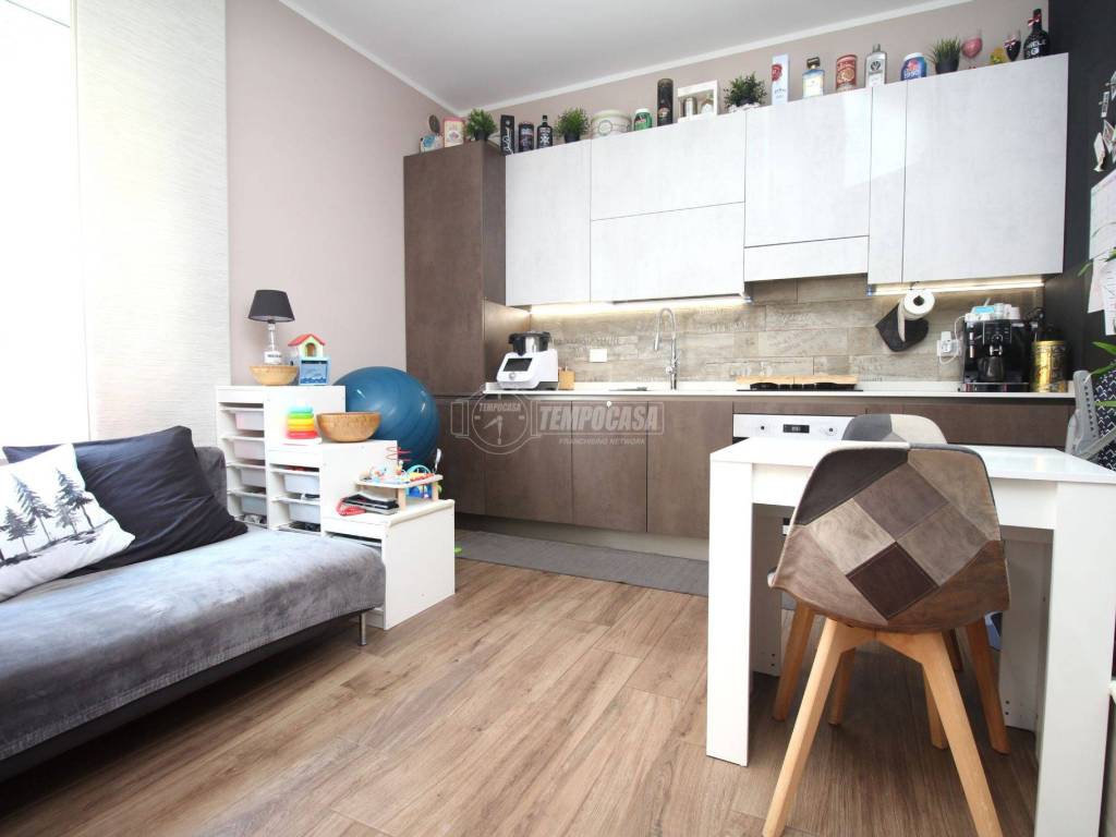 appartamento in vendita a Torino in zona Mirafiori Nord
