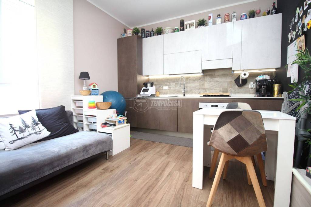 appartamento in vendita a Torino in zona Mirafiori Nord