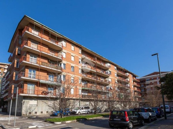 appartamento in vendita a Torino in zona Mirafiori Nord