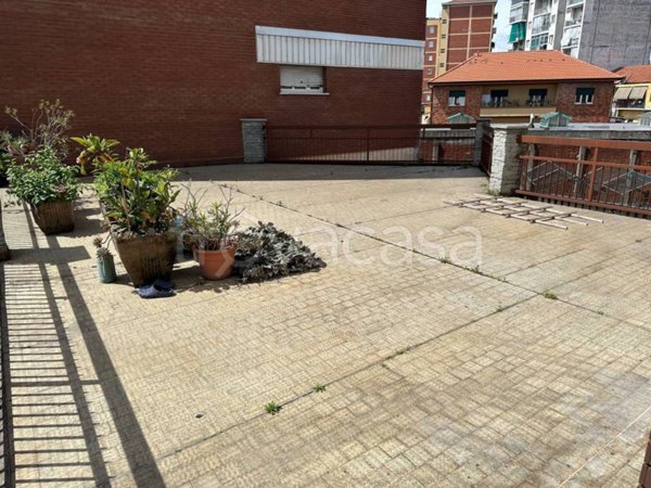appartamento in vendita a Torino in zona Lucento