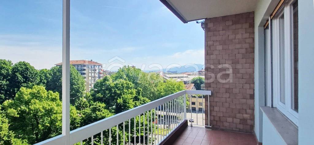 appartamento in vendita a Torino in zona Campidoglio