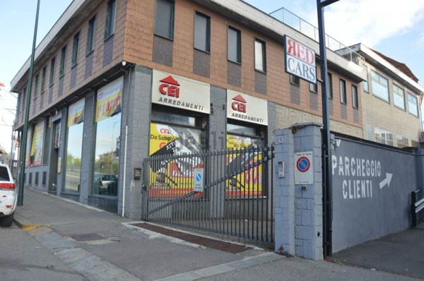 ufficio in vendita a Torino in zona Rebaudengo