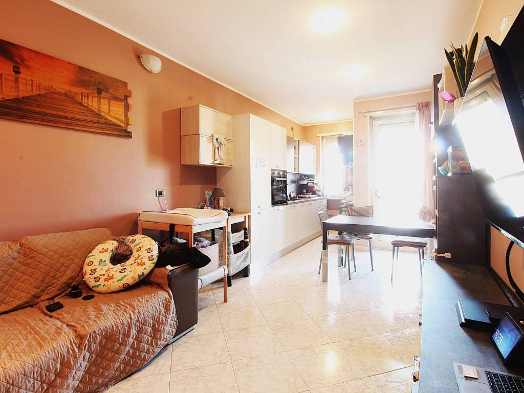appartamento in vendita a Torino in zona Mirafiori Sud