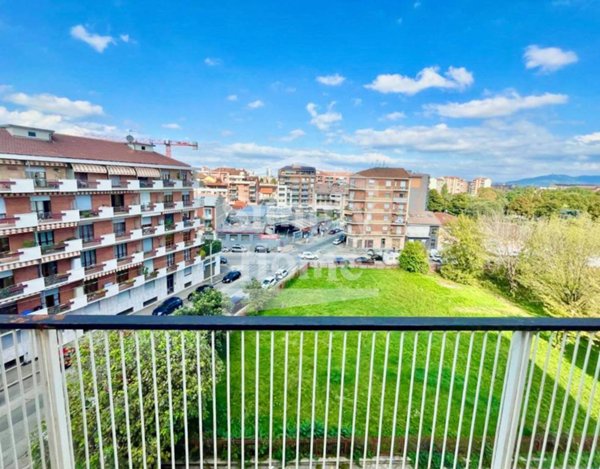 appartamento in vendita a Torino in zona Santa Rita