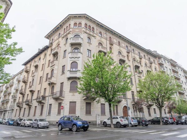 appartamento in vendita a Torino in zona San Salvario