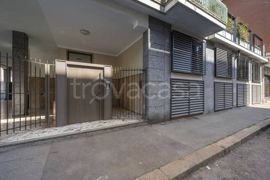 casa indipendente in vendita a Torino in zona Aurora