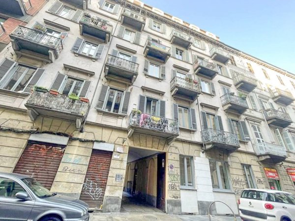 appartamento in vendita a Torino in zona San Salvario