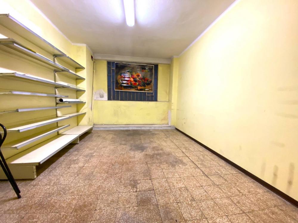 locale di sgombero in vendita a Torino in zona Santa Rita