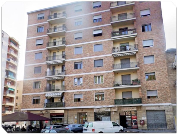 appartamento in vendita a Torino in zona Lingotto