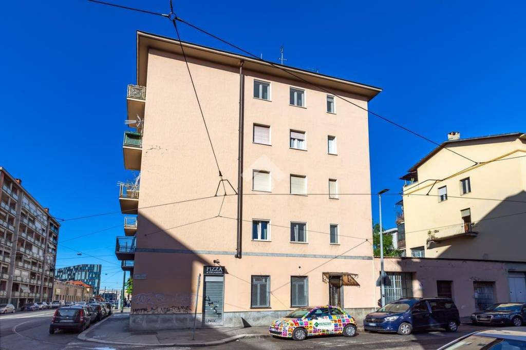 appartamento in vendita a Torino in zona Aurora