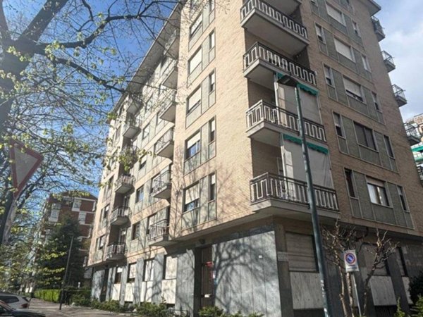 appartamento in vendita a Torino in zona Lingotto