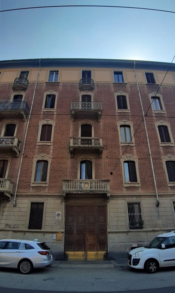 appartamento in vendita a Torino in zona Aurora