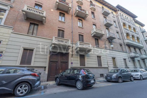 appartamento in vendita a Torino in zona Cit Turin