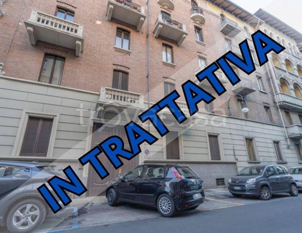 appartamento in vendita a Torino in zona Cit Turin