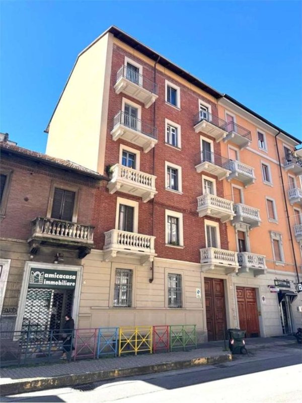 appartamento in vendita a Torino in zona Cenisia