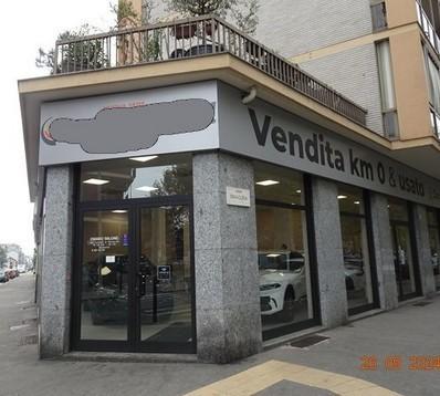 locale commerciale in vendita a Torino
