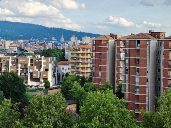 appartamento in vendita a Torino in zona Borgata Vittoria