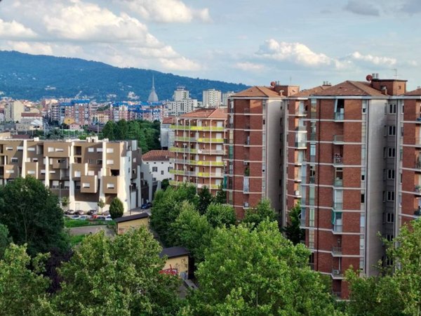 appartamento in vendita a Torino in zona Borgata Vittoria