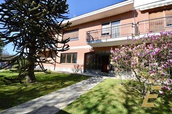 casa indipendente in vendita a Torino in zona Sassi