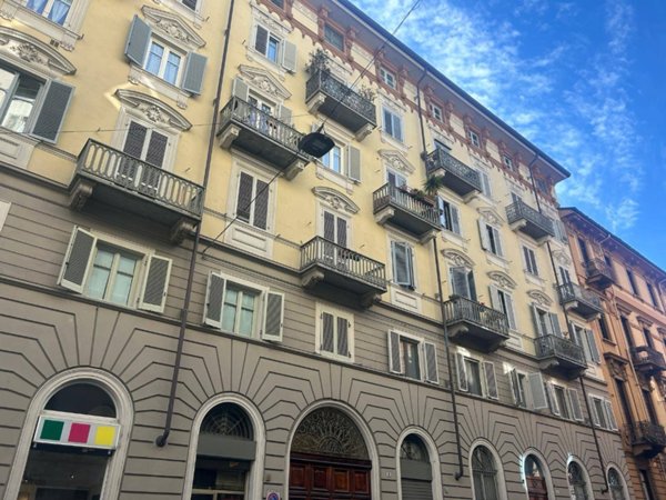 appartamento in vendita a Torino in zona Cit Turin
