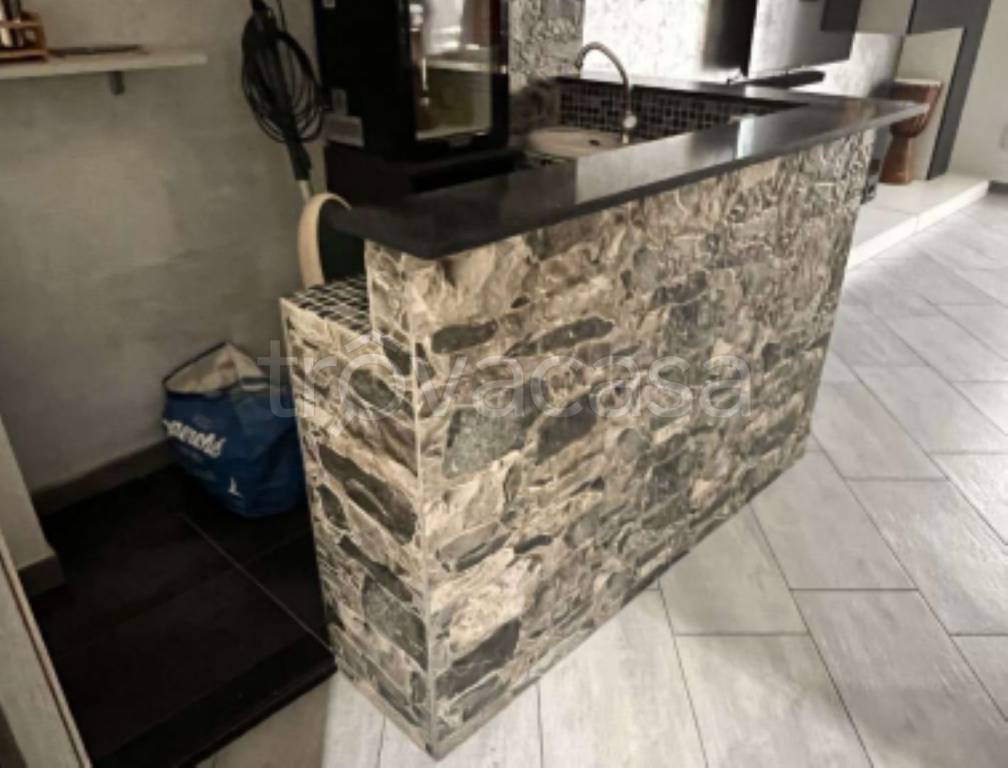 appartamento in vendita a Torino in zona Lingotto