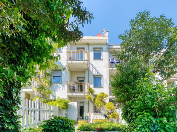 casa indipendente in vendita a Torino in zona Cavoretto